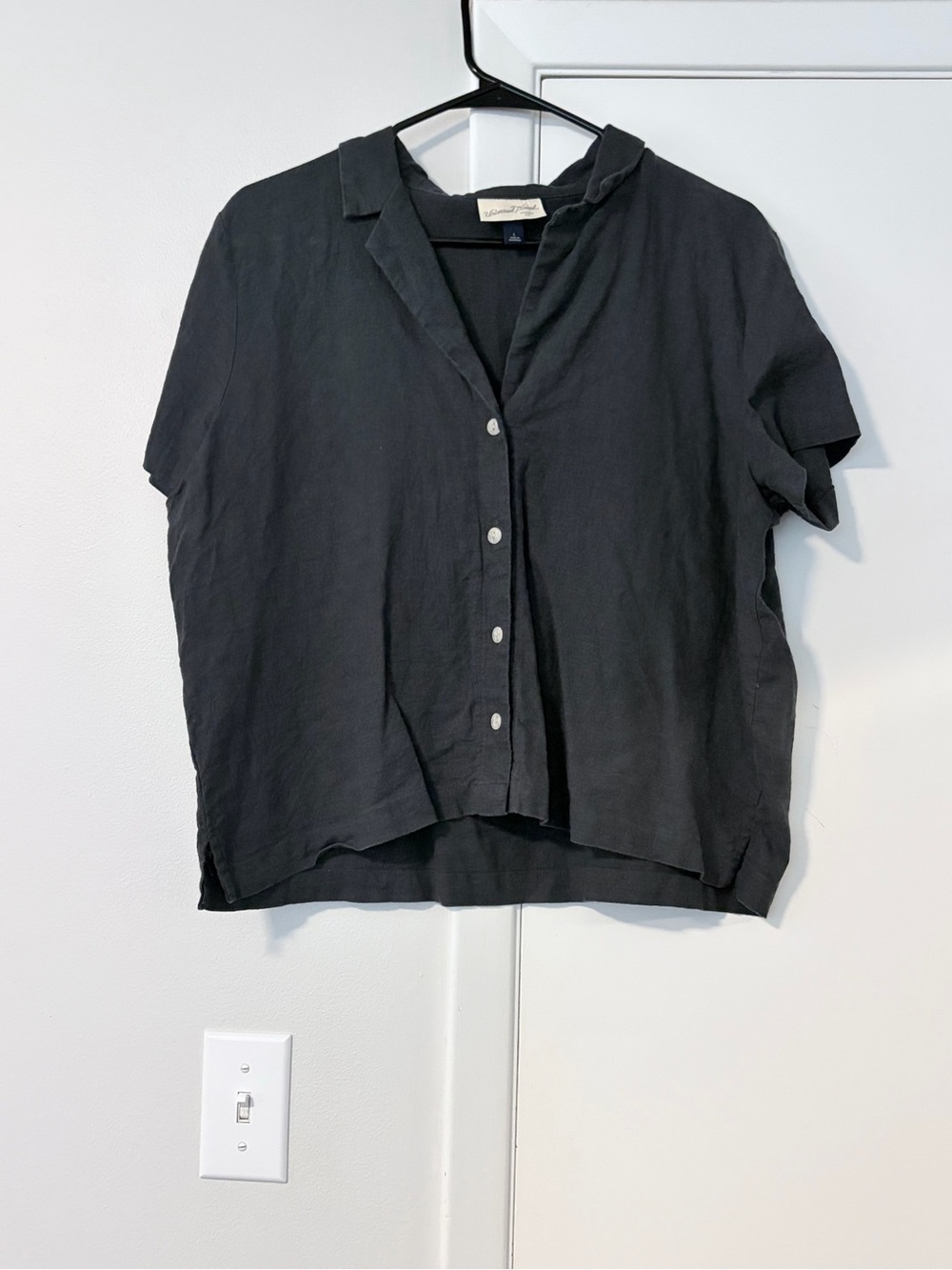 Universal Thread Black Short-Sleeve Button-Front Linen Top